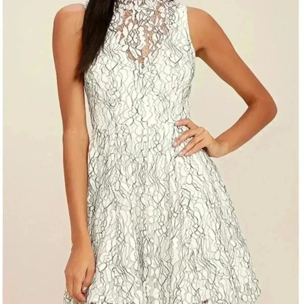 Keepsake Porcelain White Lace Skater Dress in Small - Picture 2 of 6